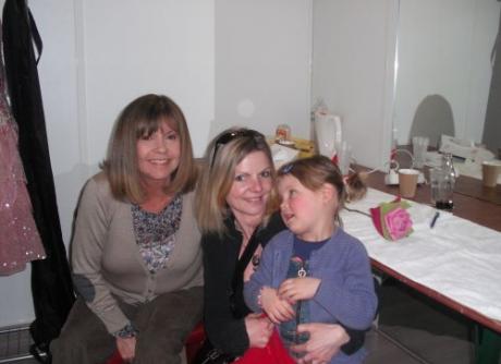 Lily avec Chantal Goya