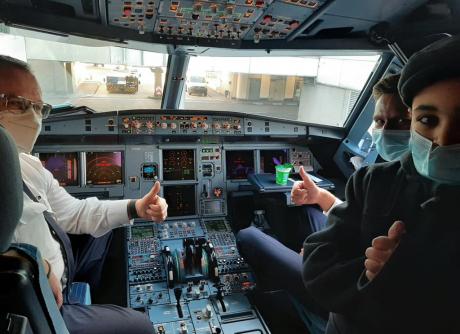 dans le cockpit